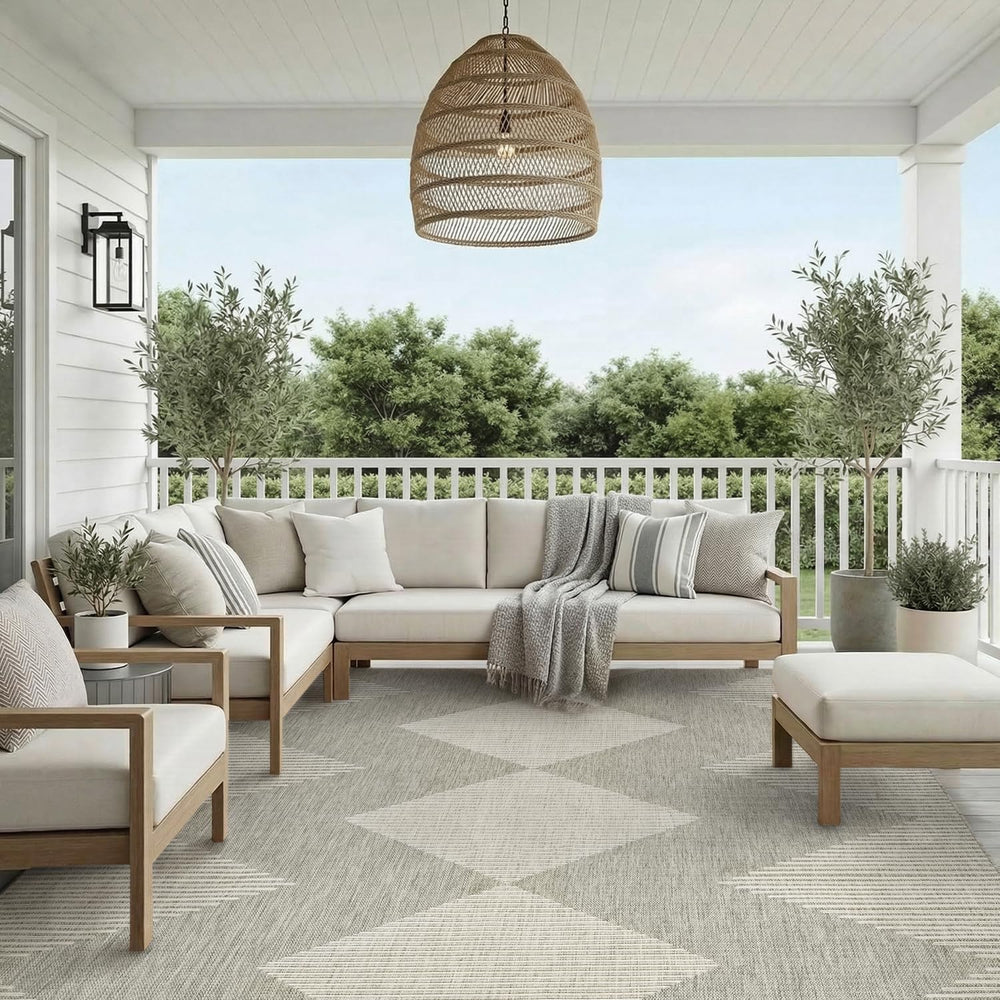 MontVoo Outdoor Rug 5x7 ft Grey Ivory in garden area