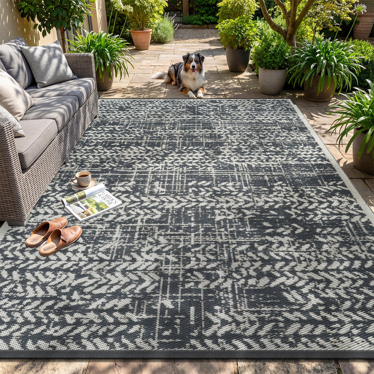MontVoo Outdoor Rug 5x8 grey mat front view
