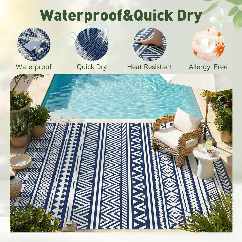 MontVoo Outdoor Rug with rug stakes