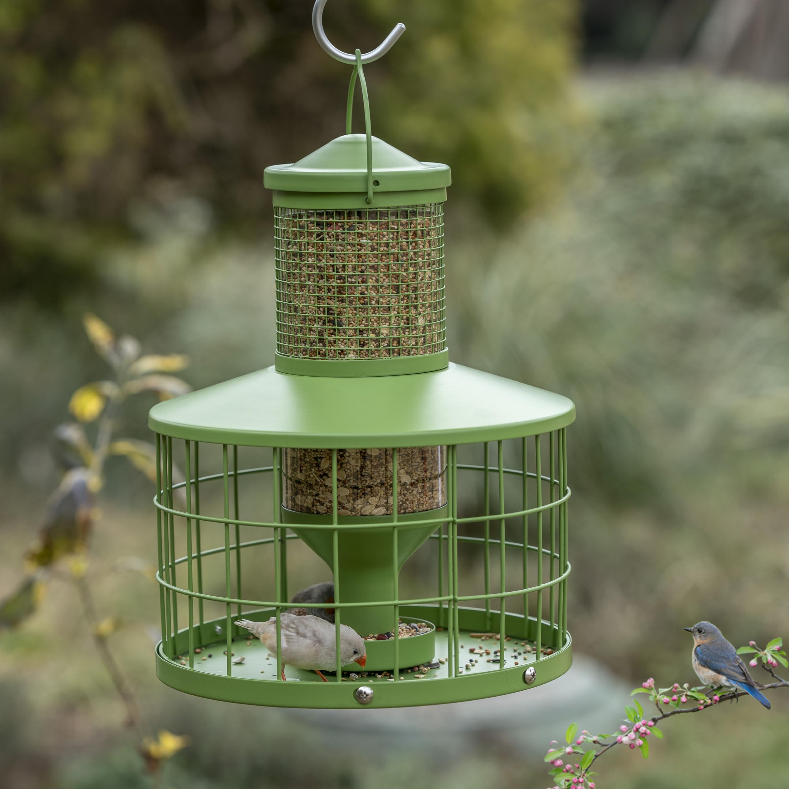 Mosloly Bird Feeder close-up of mesh opening