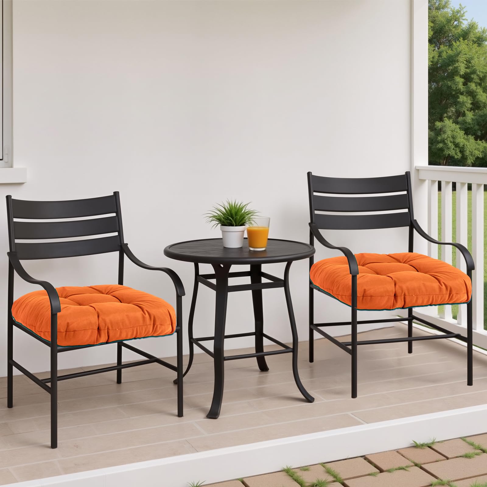 MTMR outdoor cushion showing water-repellent fabric