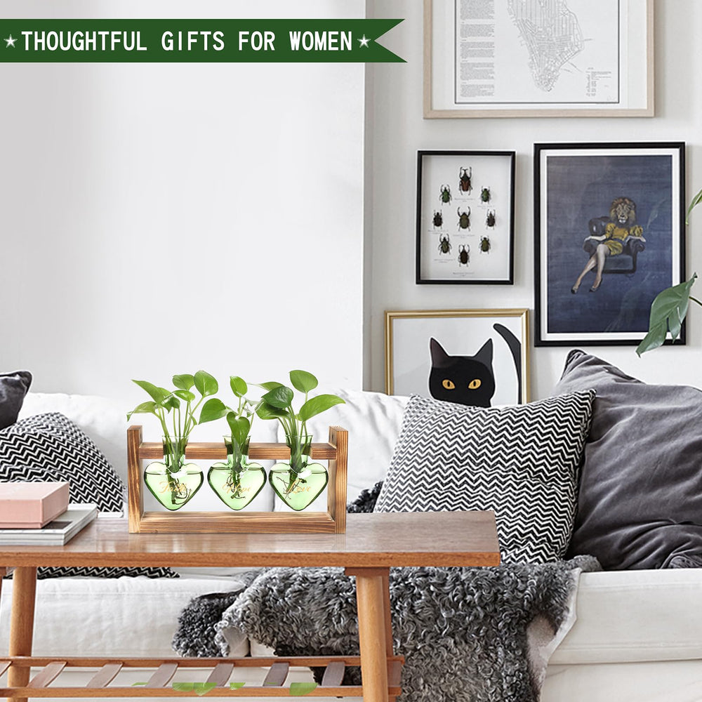 MTsigns heart-shaped vases displayed on a desk