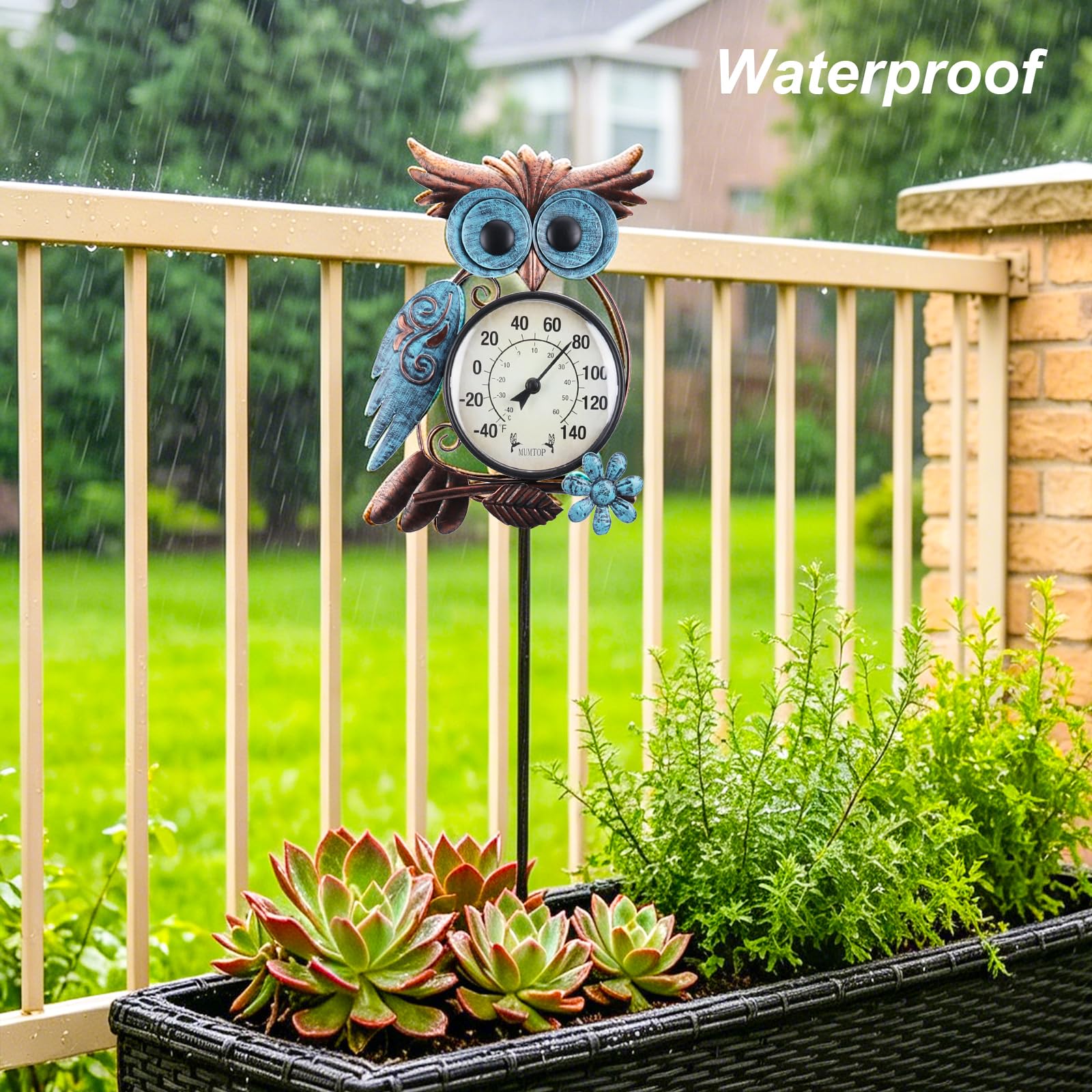 MUMTOP Outdoor Thermometer close-up of acrylic dial