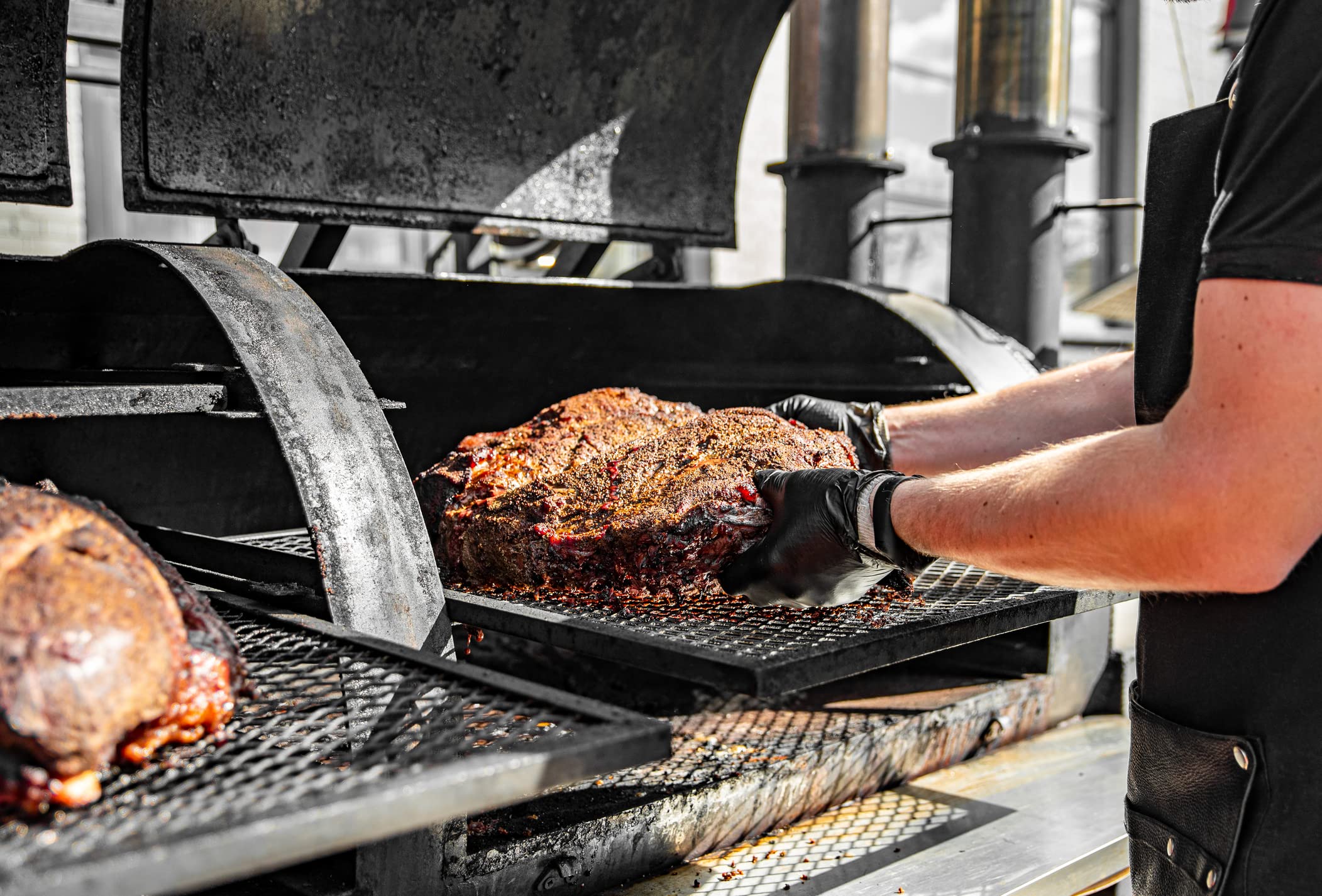 Nechtik BBQ Gloves showing machine washable feature