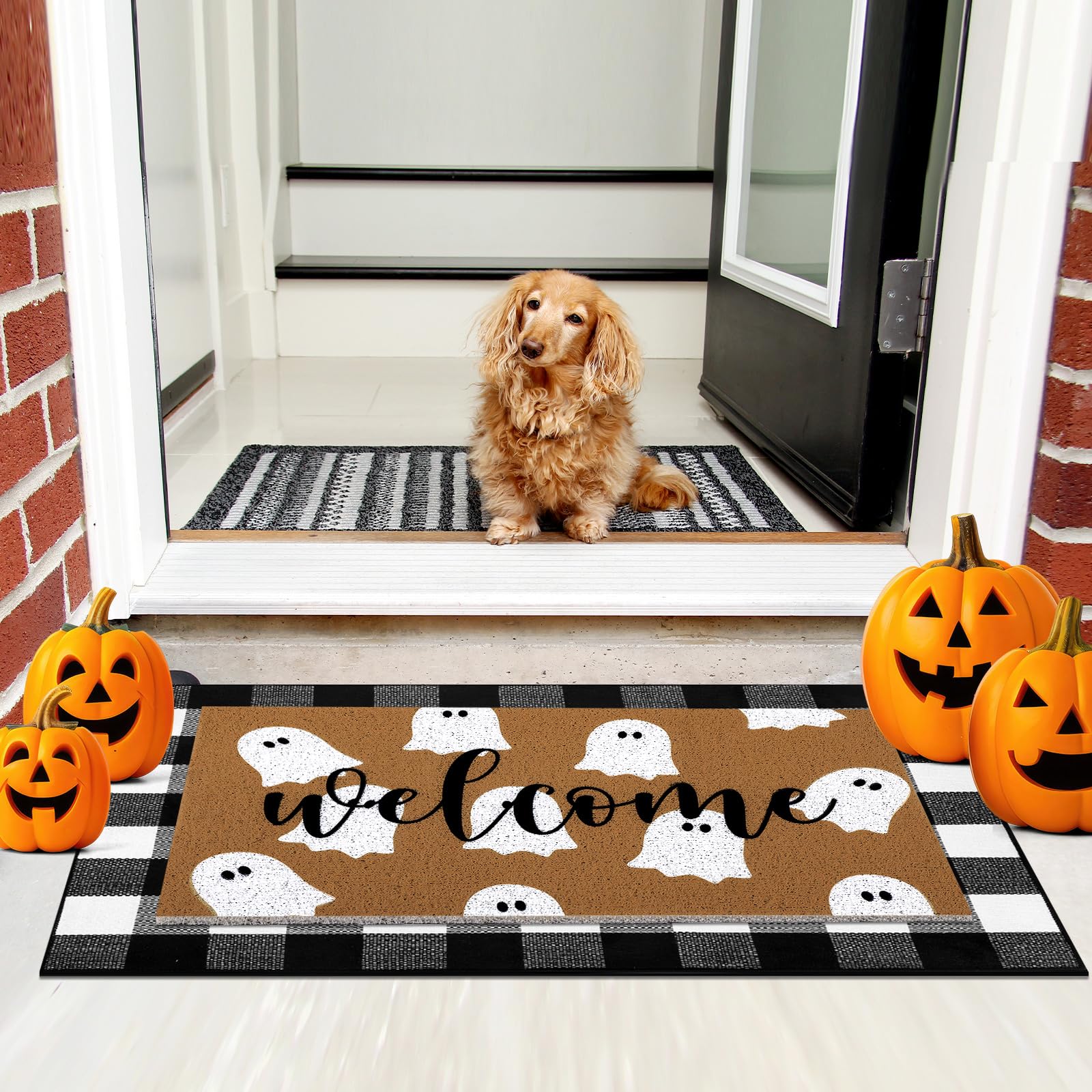 Non-slip rubber backing of the doormat