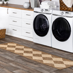 nuLOOM Sabina Trellis Indoor/Outdoor Runner Rug, rectangular shape, brown colour