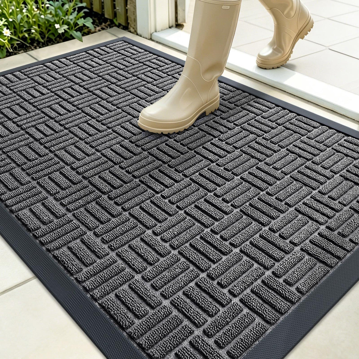 OLANLY Front Door Mat 35x23 front view showing rubber backing