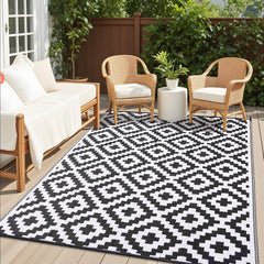 OLANLY outdoor rug 6x9 ft black and white geometric pattern front view