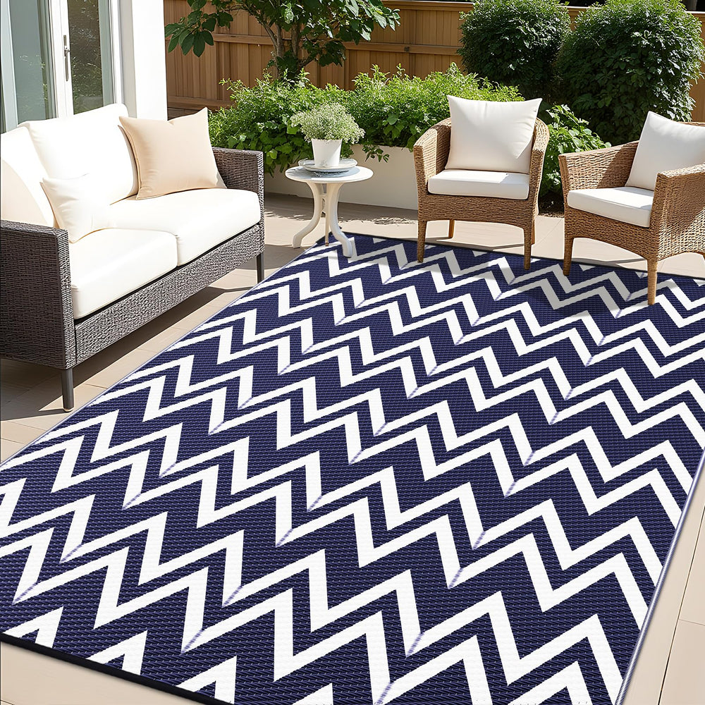 OLANLY Outdoor Rug 6x9 ft navy and white reversible chevron design