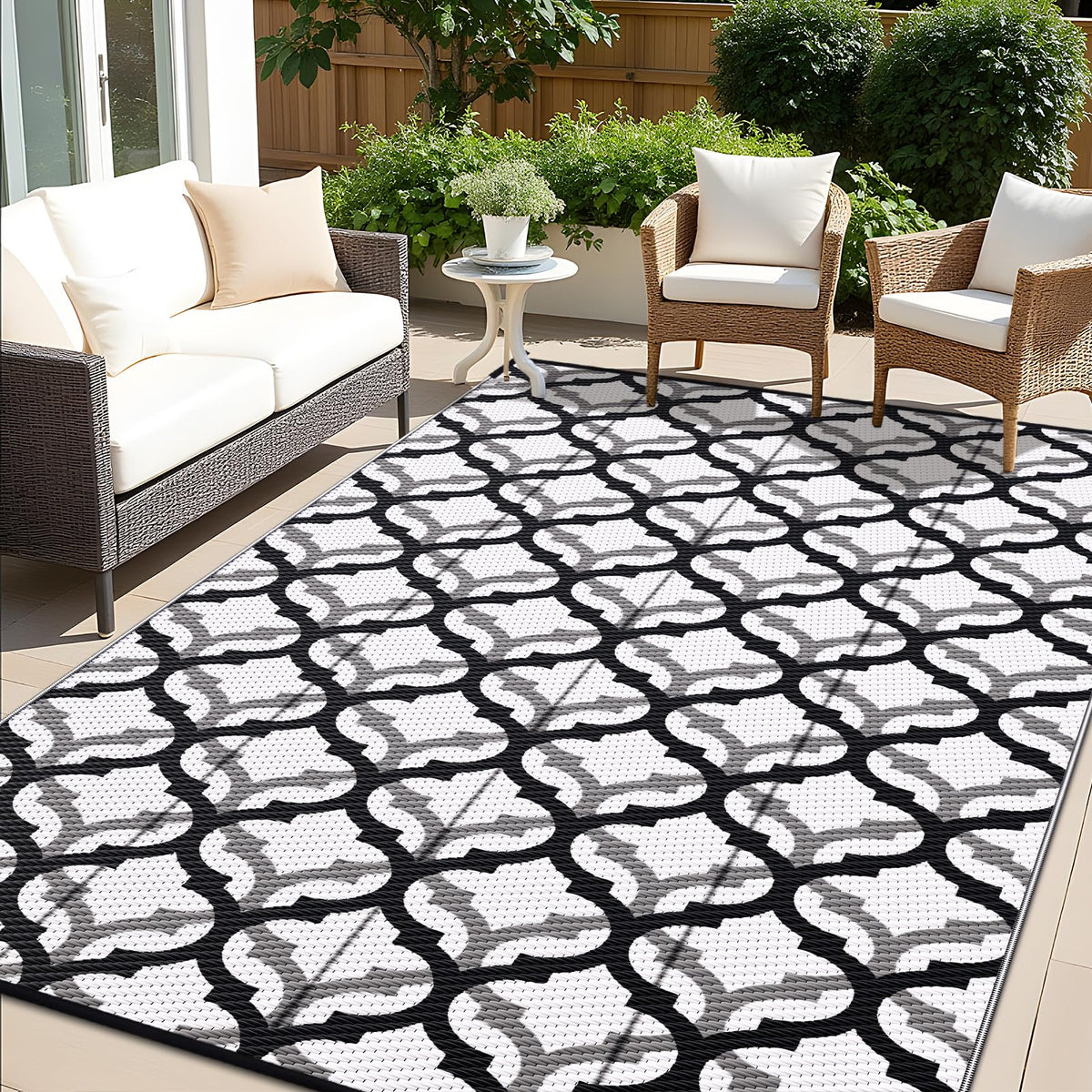 OLANLY Outdoor Rug 8x10 ft Black & White front view