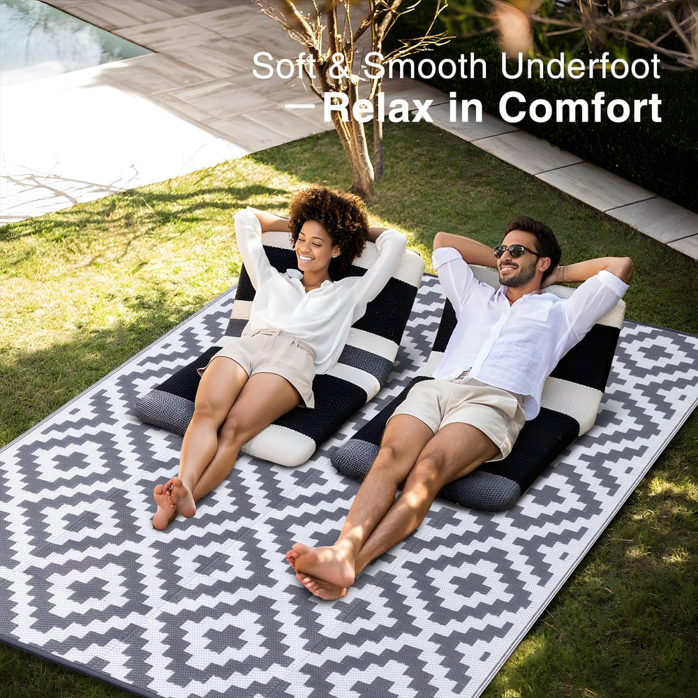OLANLY Outdoor Rug 8x10 ft on patio setting