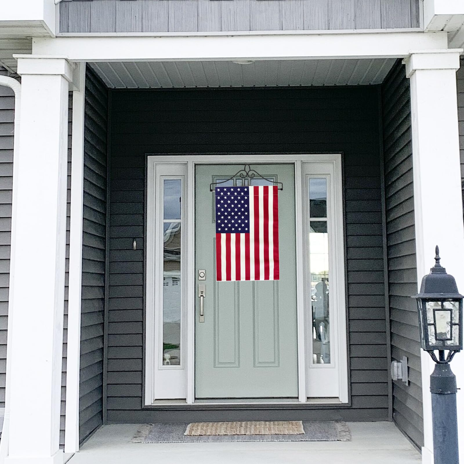 Pack contents of TOPFLAGS Garden Flag Holder and flag