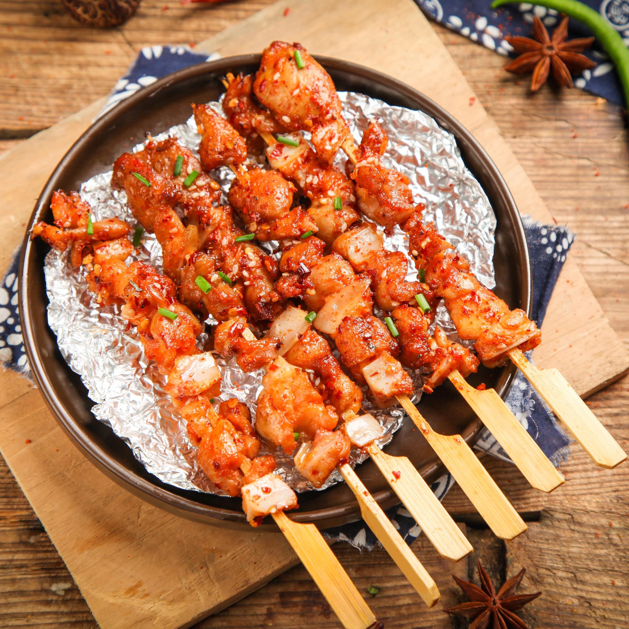 Pack of 200 XMZY bamboo skewers displayed on a table