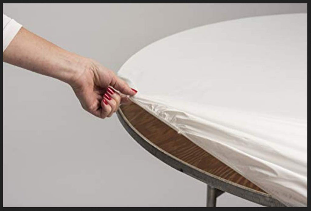Pack of 5 Kwik-Covers maroon table covers displayed together