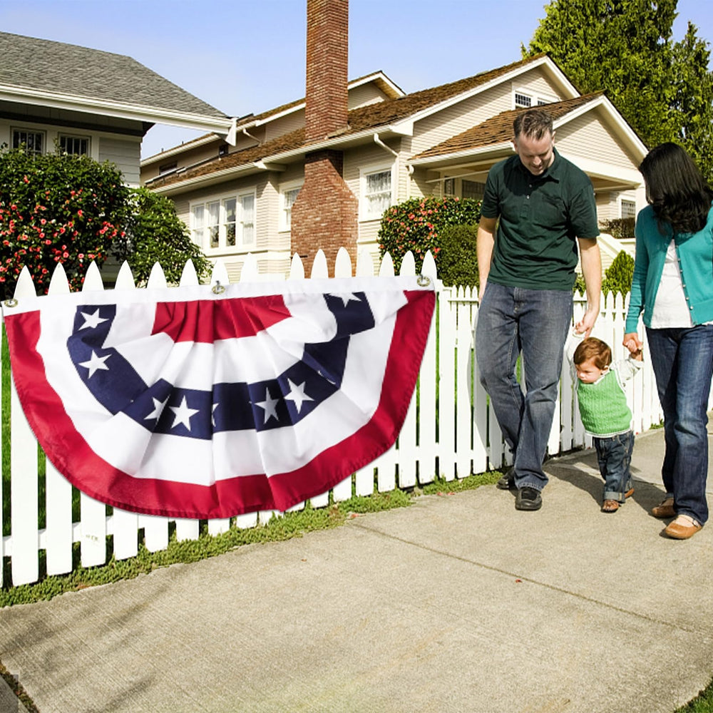 Pack of TURNMEON 5 American Flags Bunting with red, white, and blue colours