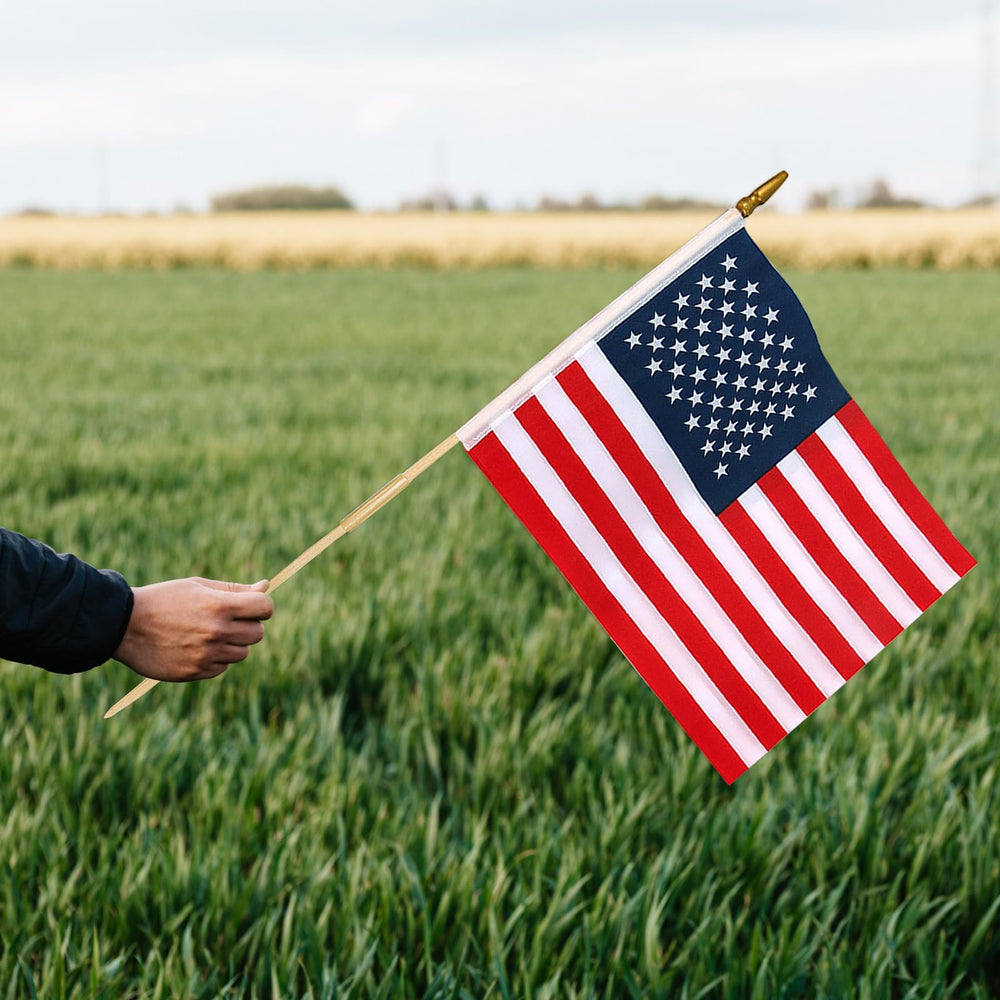 Pack of Uelfbaby American flags arranged for display