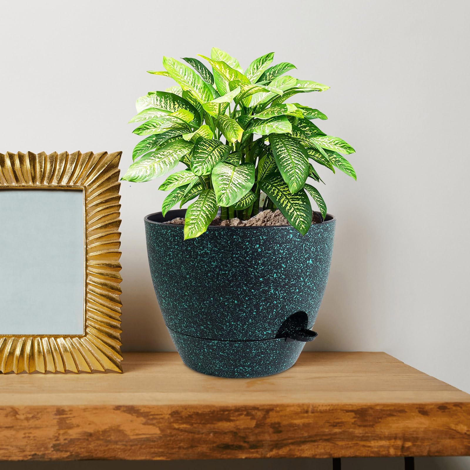 Package dimensions of WSMKSZ self watering pots, 26 x 25.7 x 19.6 cm
