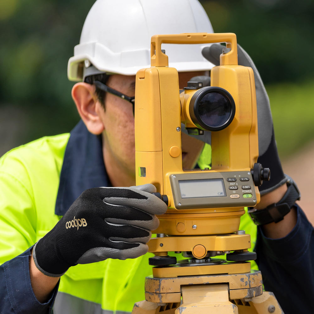 Packaging of COOLJOB Gardening Gloves