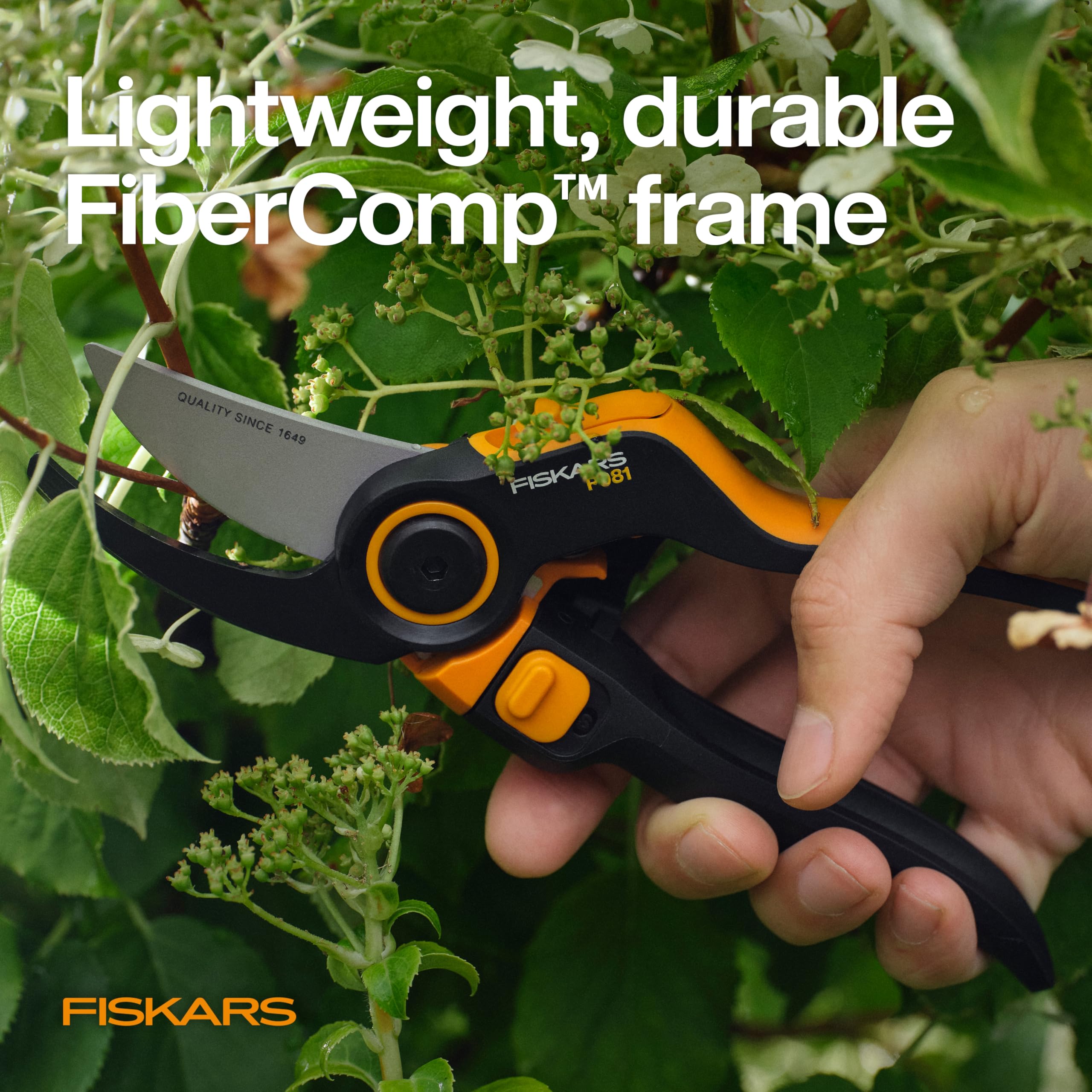 Packaging of Fiskars DualAction Bypass Pruners