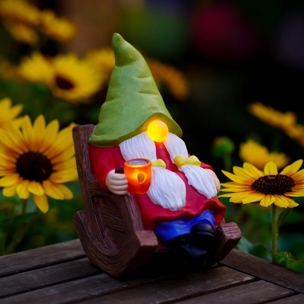 Packaging of the Solar Powered Relax Garden Gnome Statue