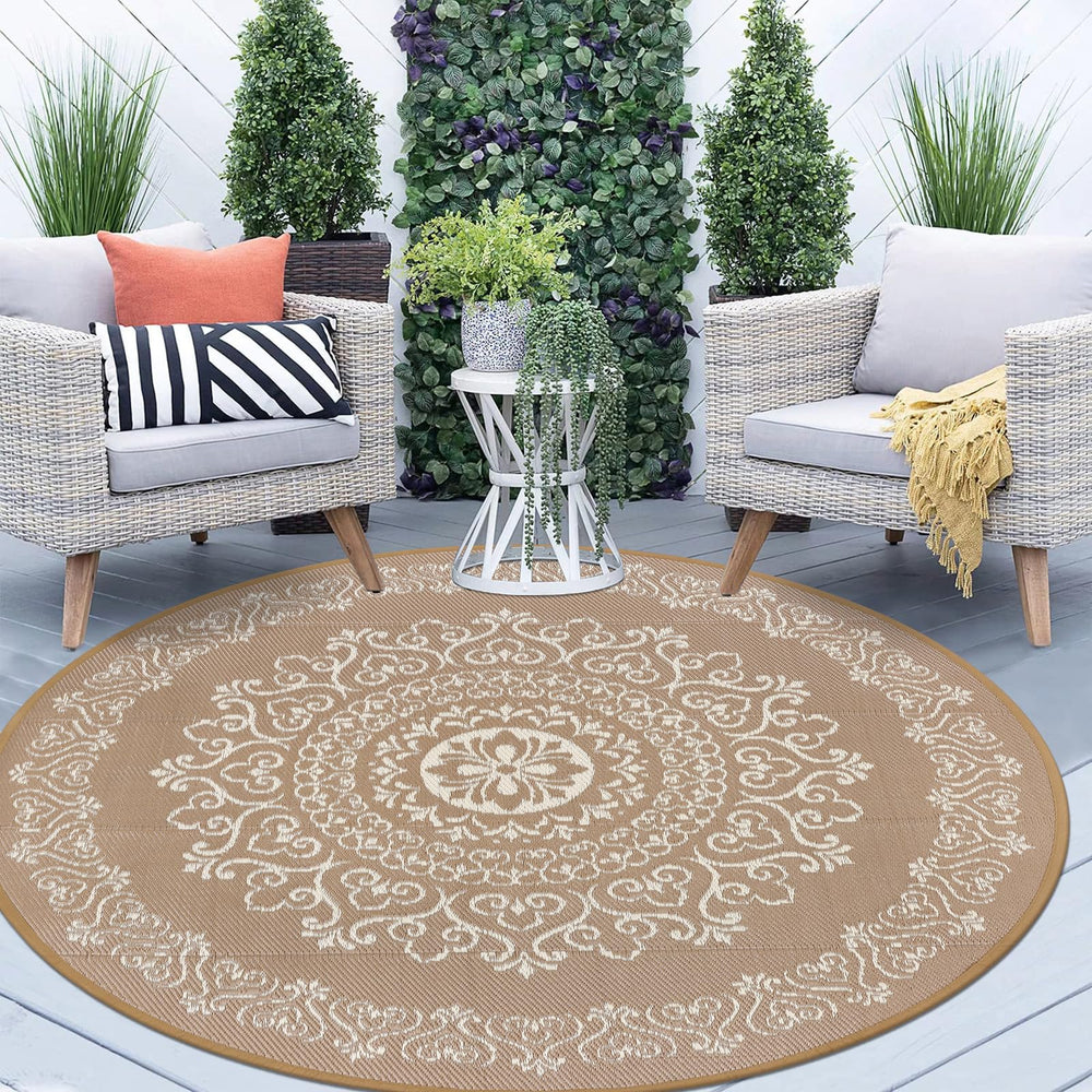Pauwer Outdoor Rug 6ft round close-up of floral pattern