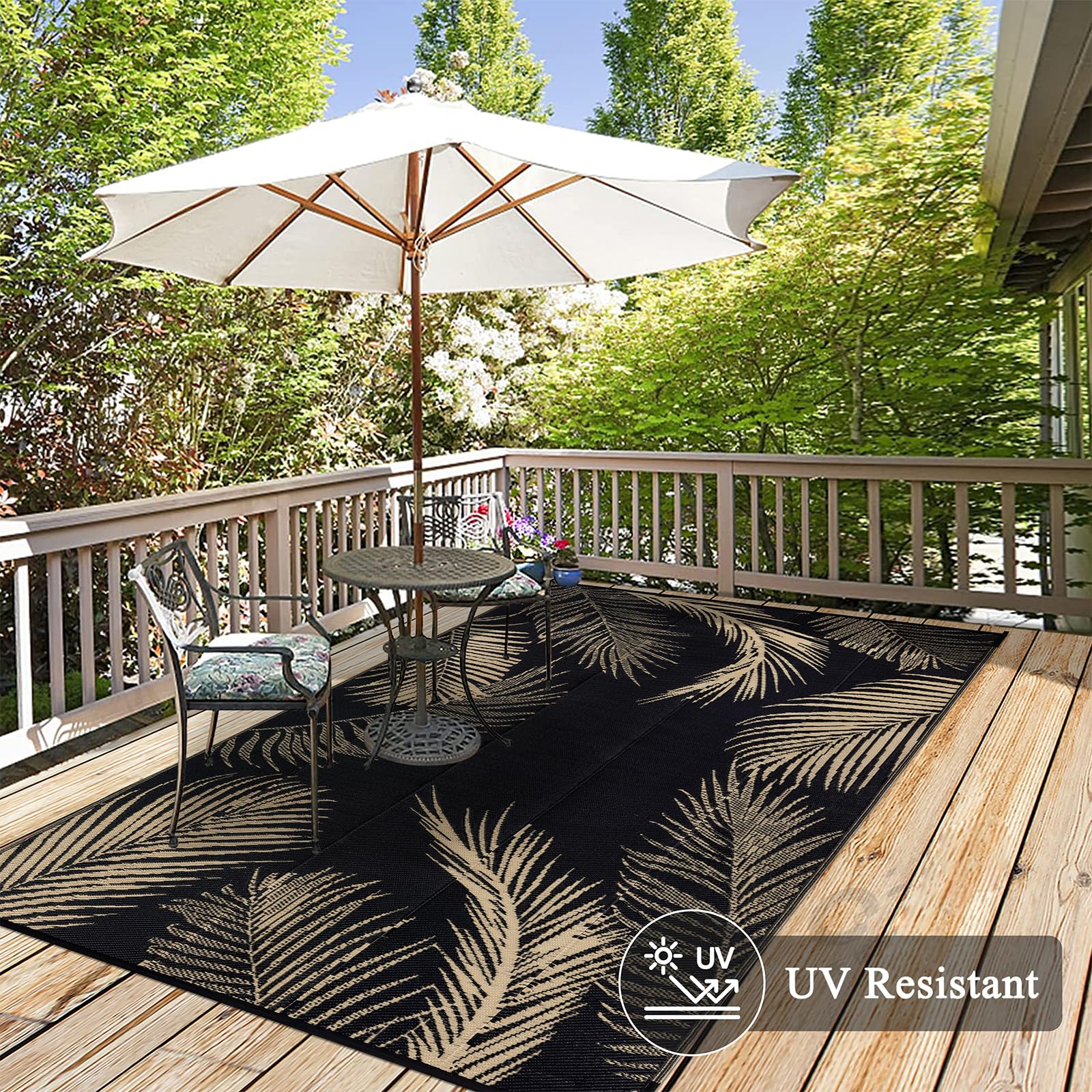 Pauwer Outdoor Rug 8x10 featuring reversible leaf pattern