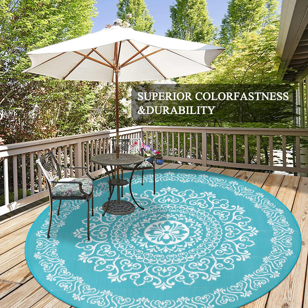 Pauwer Outdoor Rug close-up of floral pattern