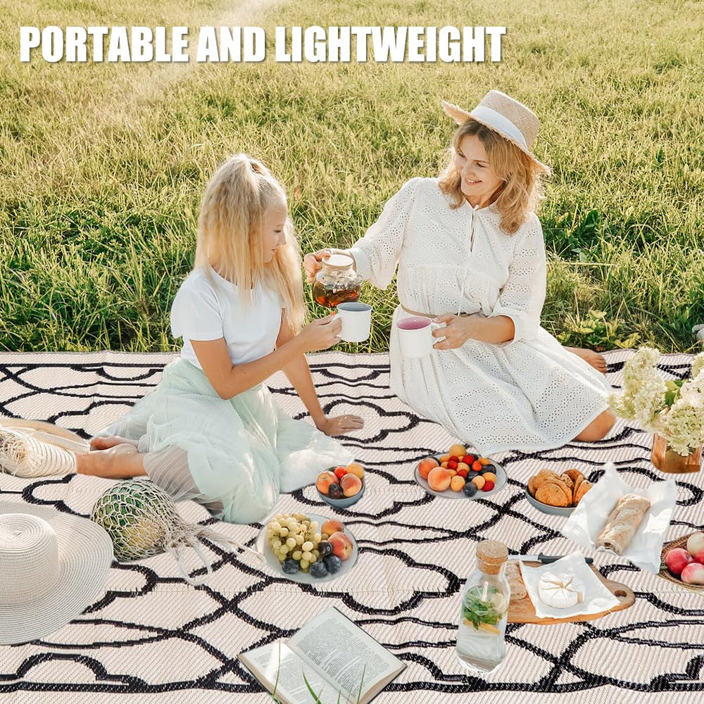 Pendolr Outdoor Rug 8x10 ft showcasing its reversible design