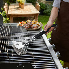 PePeng grill brush close-up of the stainless steel spiral brush head