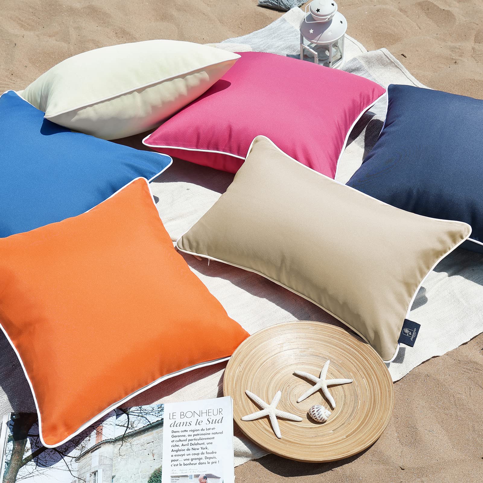 Phantoscope pillow covers with water-resistant feature