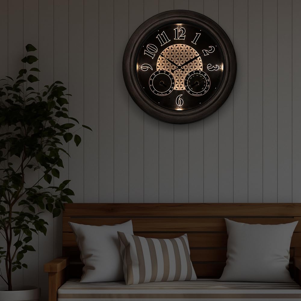 Presentime outdoor clock with thermometer and hygrometer features