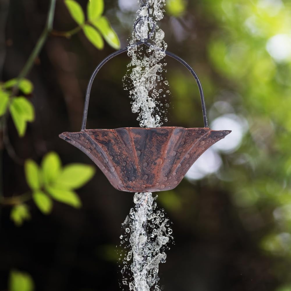 Qipade rain chain with water flowing down