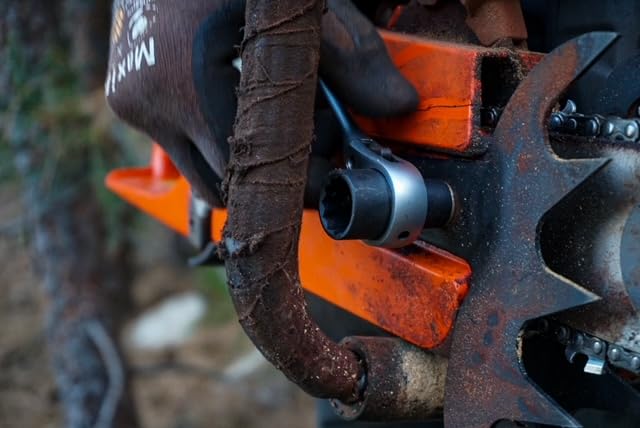 RatchetScrench wrench handle demonstrating ergonomic design