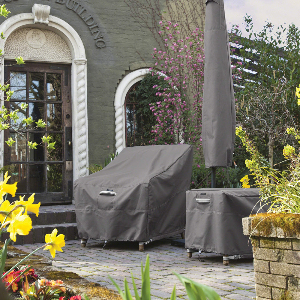 Ravenna Grill Cover protecting Weber Performer Grill