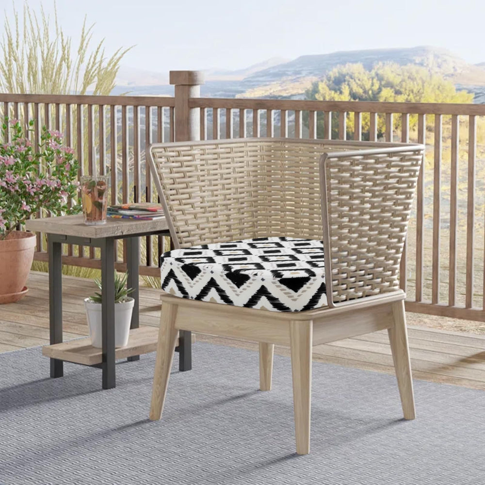 Removable cover with hidden zipper of outdoor chair cushion