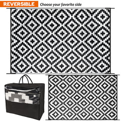 Reversible SAND MINE outdoor rug showing both patterns