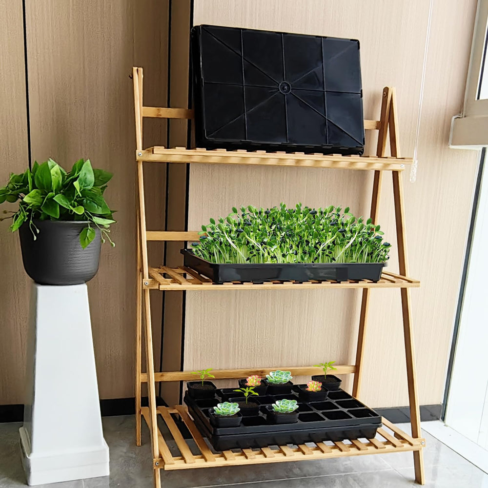 RooTrimmer potting tray set on gardening table
