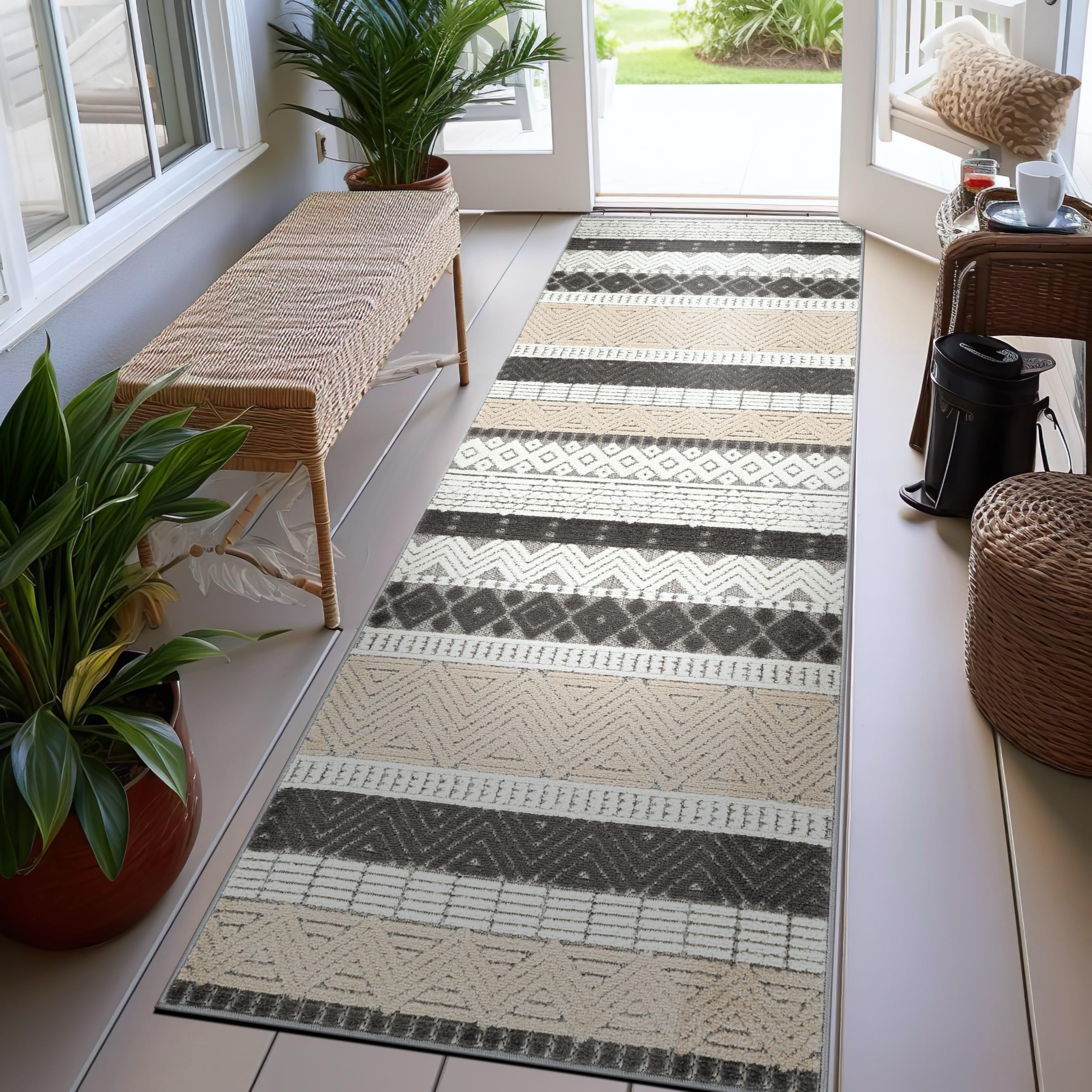 Rugshop Marbella rug showing tribal stripe pattern detail