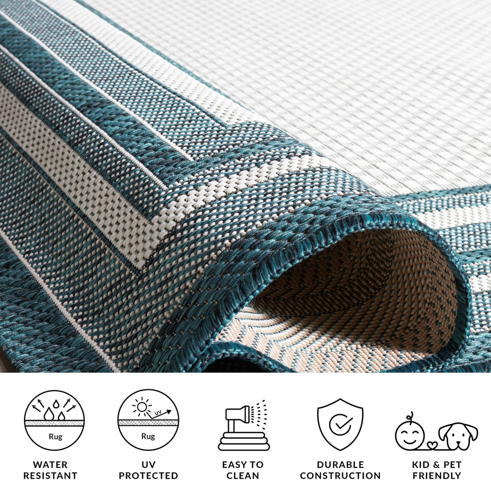 SAFAVIEH Outdoor Rug easy cleaning with a garden hose