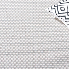 SAFAVIEH Washable Outdoor Rug in a backyard environment