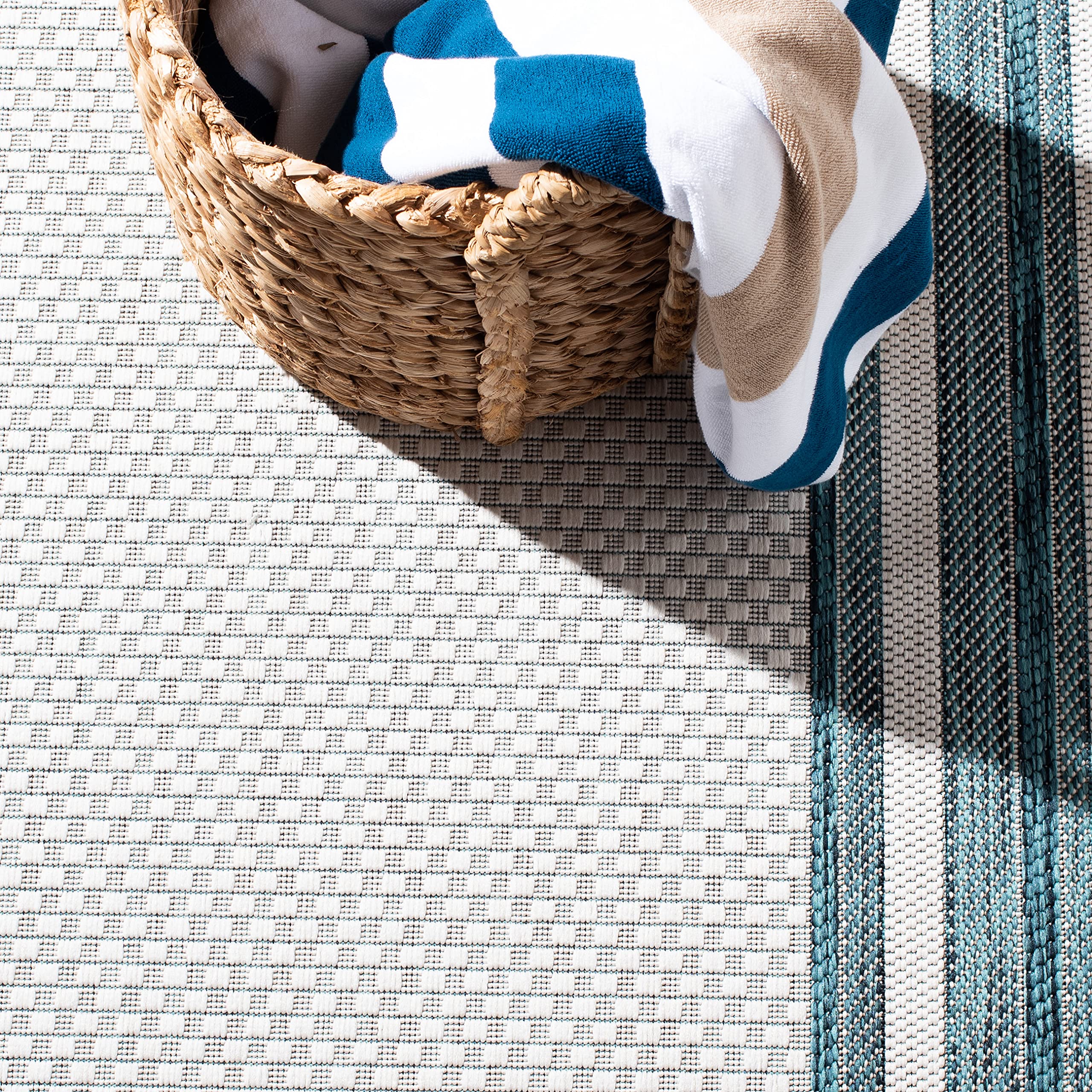 SAFAVIEH Washable Rug showing its thickness and durability