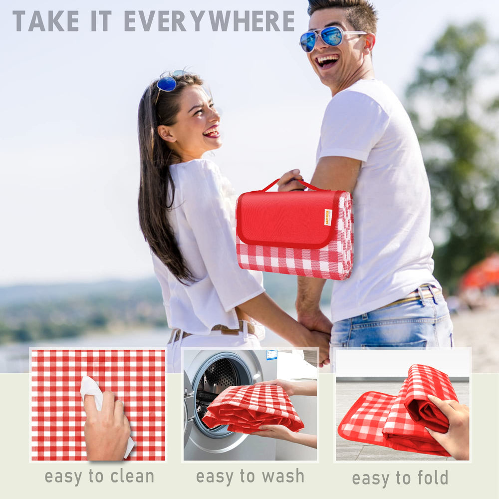 SAMSIER picnic blanket at the beach