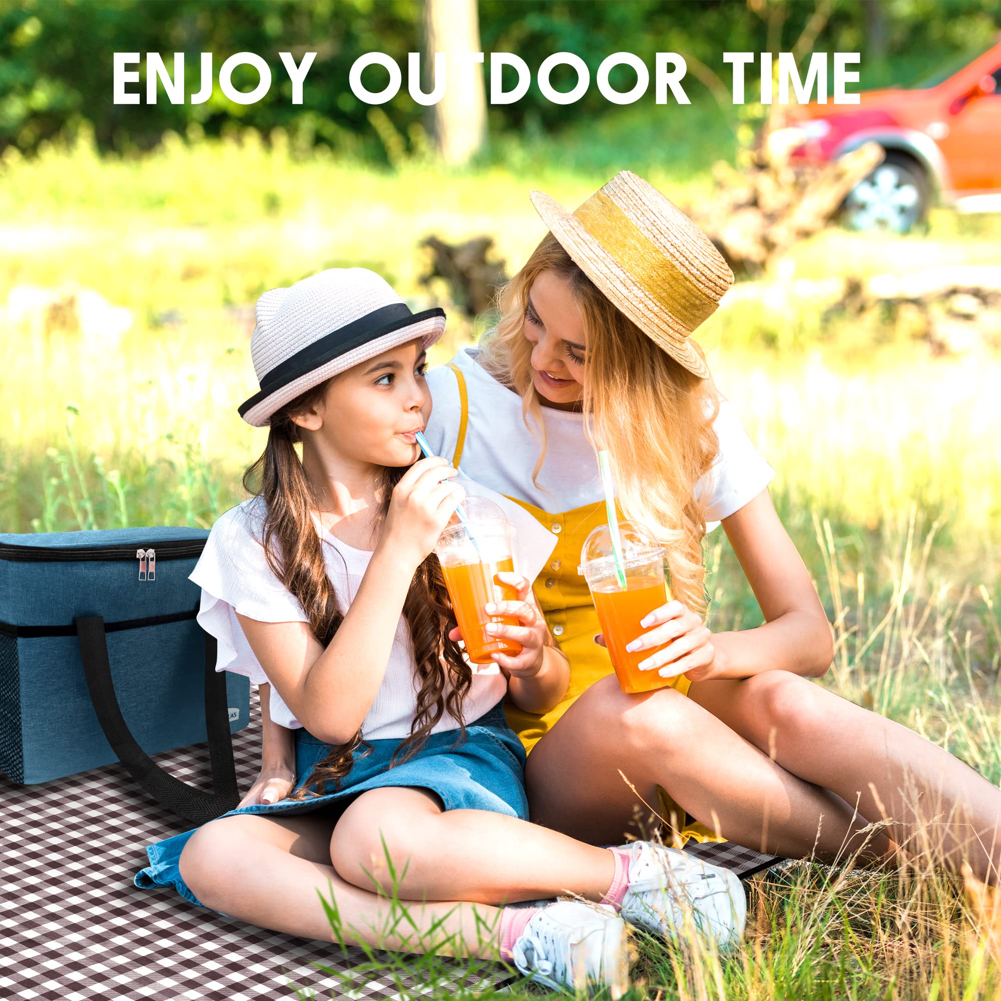 SAMSIER picnic blanket with kids playing on it