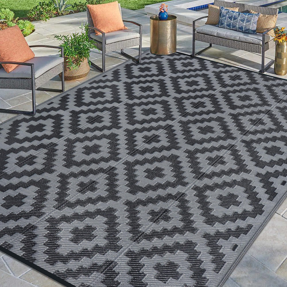 SAND MINE 9x12 ft waterproof outdoor rug front view, black grey lattice