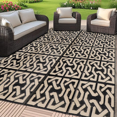 SAND MINE Reversible Outdoor Mat 5' x 8' in black and beige