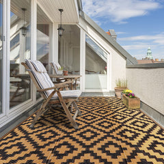 SAND MINE Waterproof Outdoor Rug 4x6 ft, black and brown lattice design