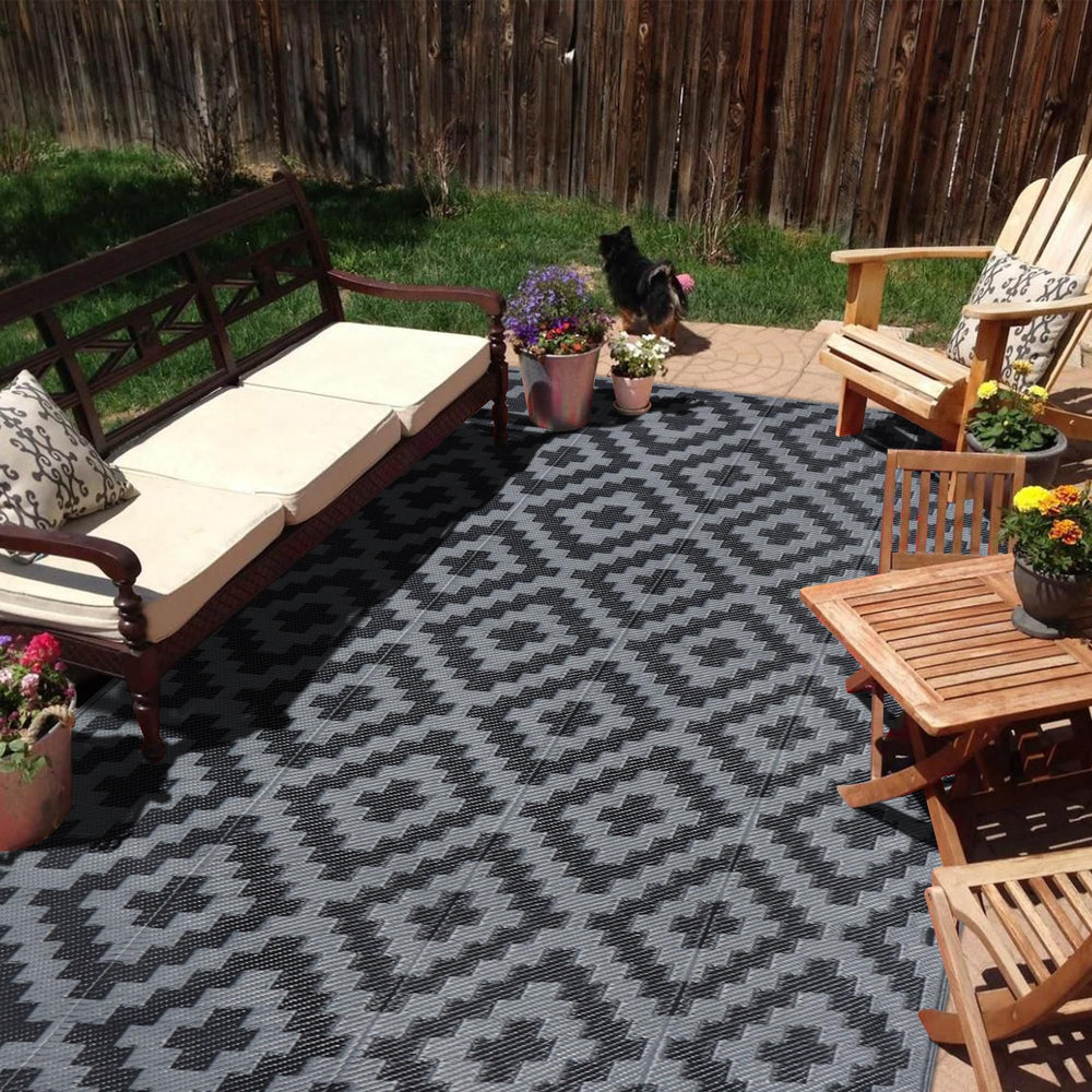 SAND MINE Waterproof Outdoor Rug 5x8 ft front view in Black Grey Lattice