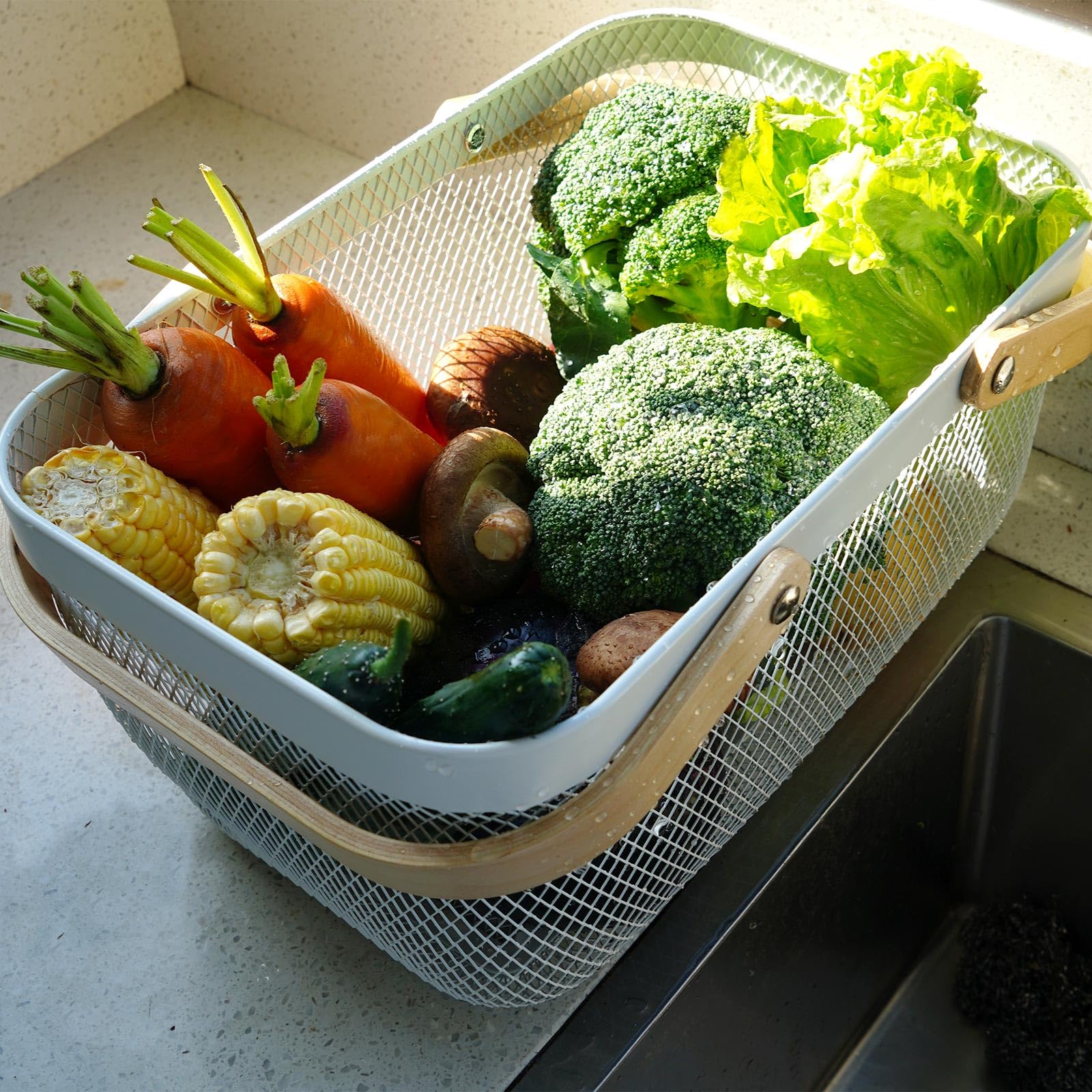 SANHSEHOME Harvest Basket displayed on a shelf