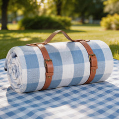 sapsisel picnic blanket folded in white and blue grids