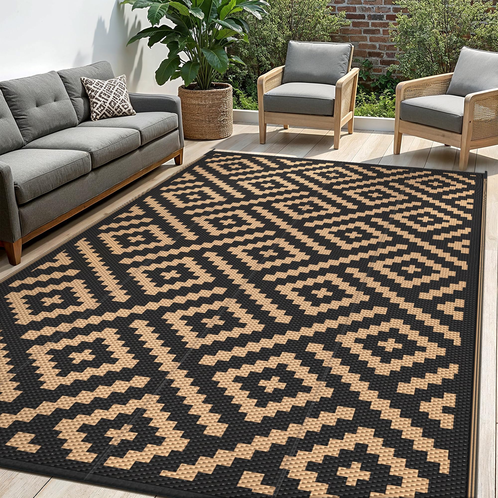 sarben outdoor rug 8'x10' black and brown reversible pattern